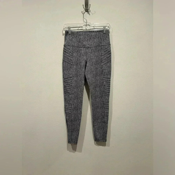 ATHLETA Delancey Textured Moto Tight Legging in Braiden Black / Size Small / - Picture 3 of 10